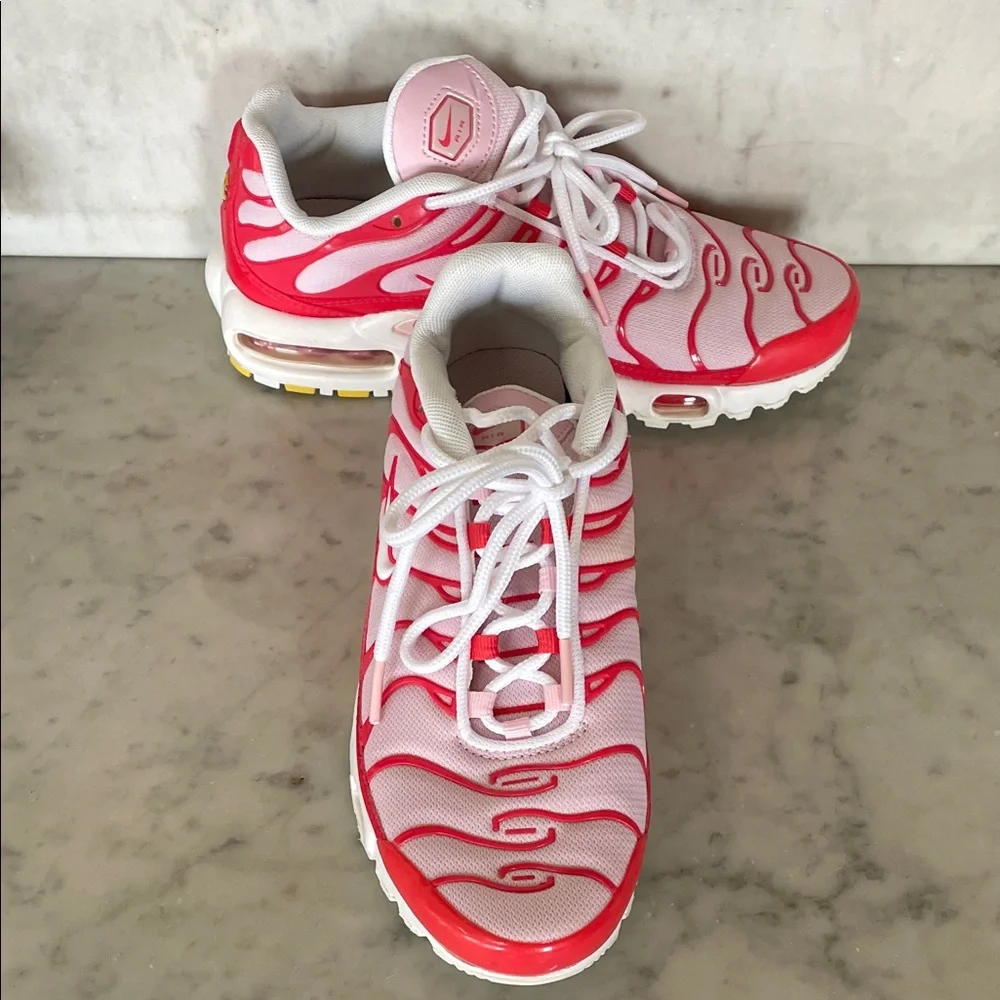 NIKE 2000 Air Max Plus Valentine's Day Pink Red Sneakers Wmns 6 RARE